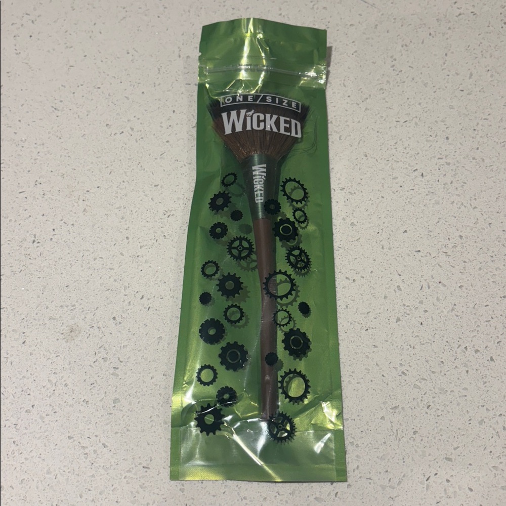 One Size Wicked Edition Complexion Brush